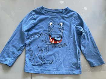 Tee-Shirt garçon T 3 ans C&A bleu avec dessin dinosaure 🦖
