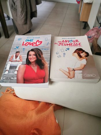 Lit de 2 livres un amour de jeunesse et one love