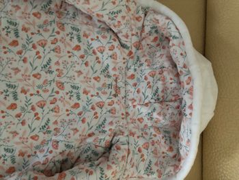 Veste à capuche 3 mois en tubique blanc