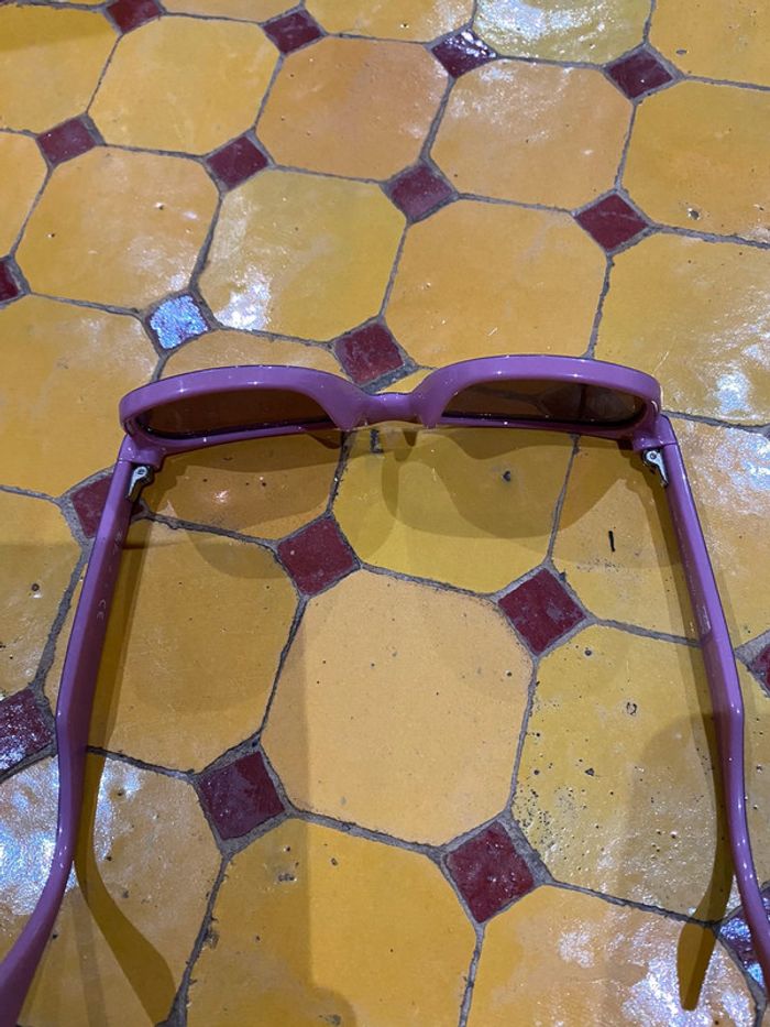 Lunettes de soleil - photo numéro 4