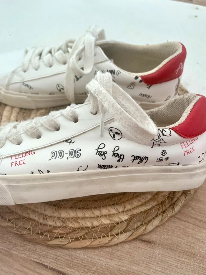 Sneakers basses rouge et blanche pointure 38 - photo numéro 4