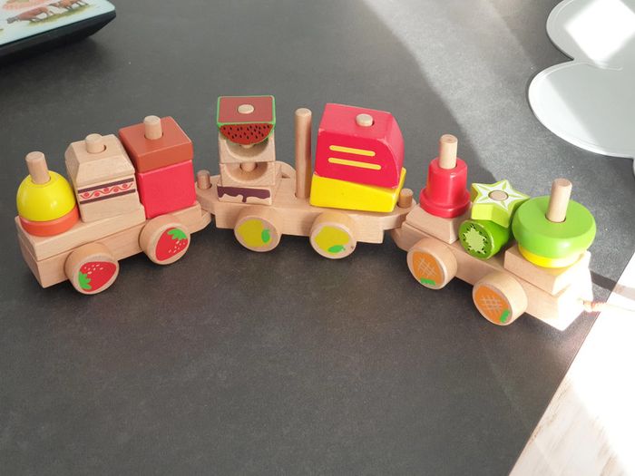 Petit train en bois - photo numéro 5