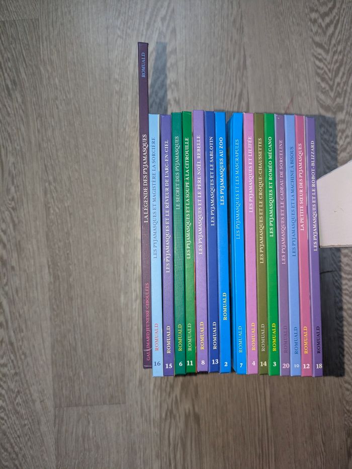 Lot de 18 livres « Les Pyjamasques » Aventures magiques et super-héros pour enfants - photo numéro 2