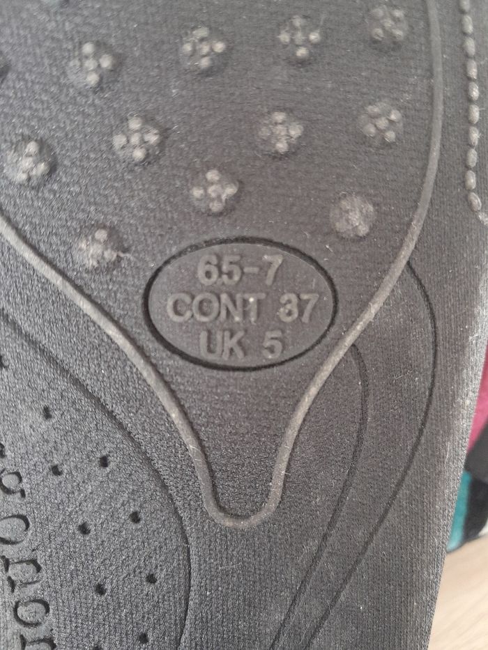 Chaussons Femme Isotoner 37 - photo numéro 9