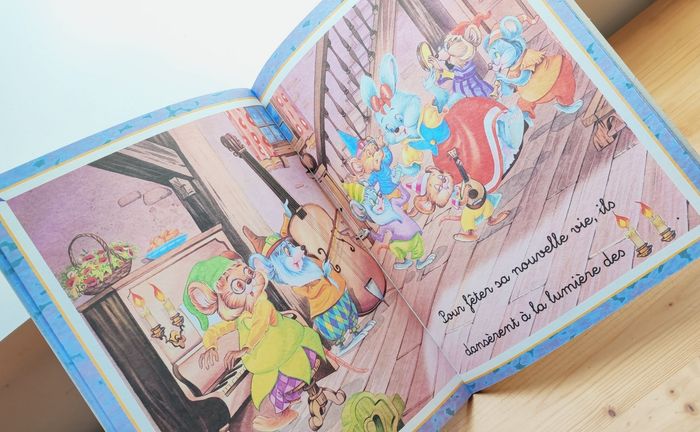 📚 Lot de 4 livres histoires et autocollants 📚 - photo numéro 3