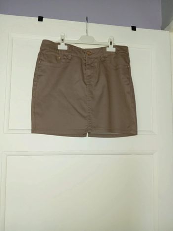 Jupe courte marron beige