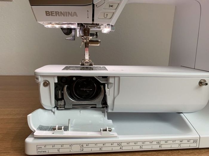 Machine à coudre Bernina B480 en très bon état - photo numéro 7
