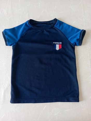 TS manches courtes bleu France 10 Kiabi 5 ans 3€