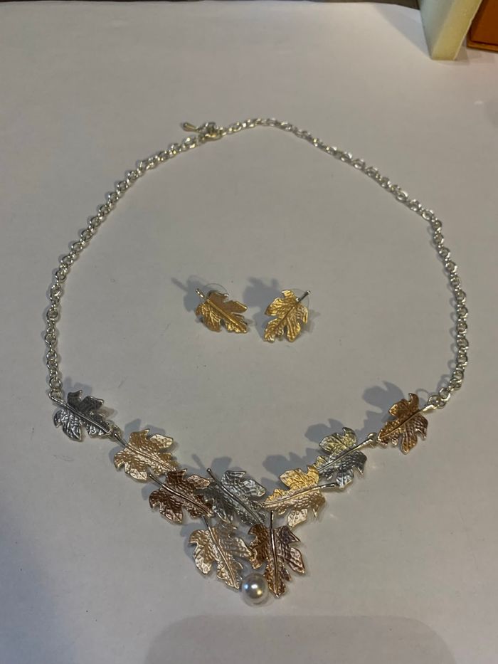 Collier et BO feuille de vigne