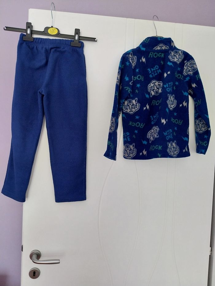 Sweat-shirt et pantalon 6 ans - photo numéro 3