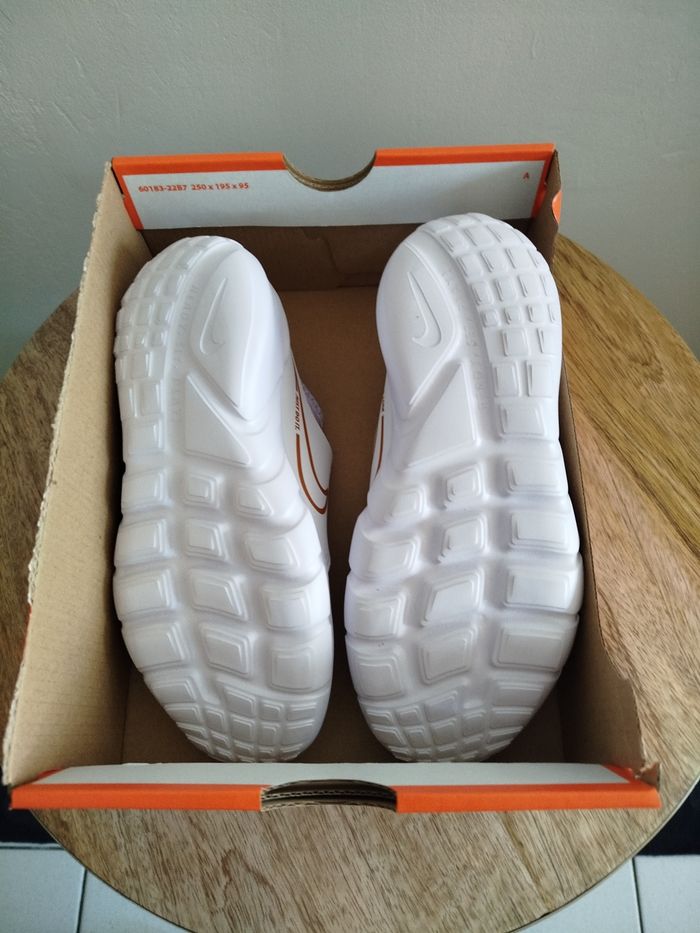 Baskets T 34 - photo numéro 8