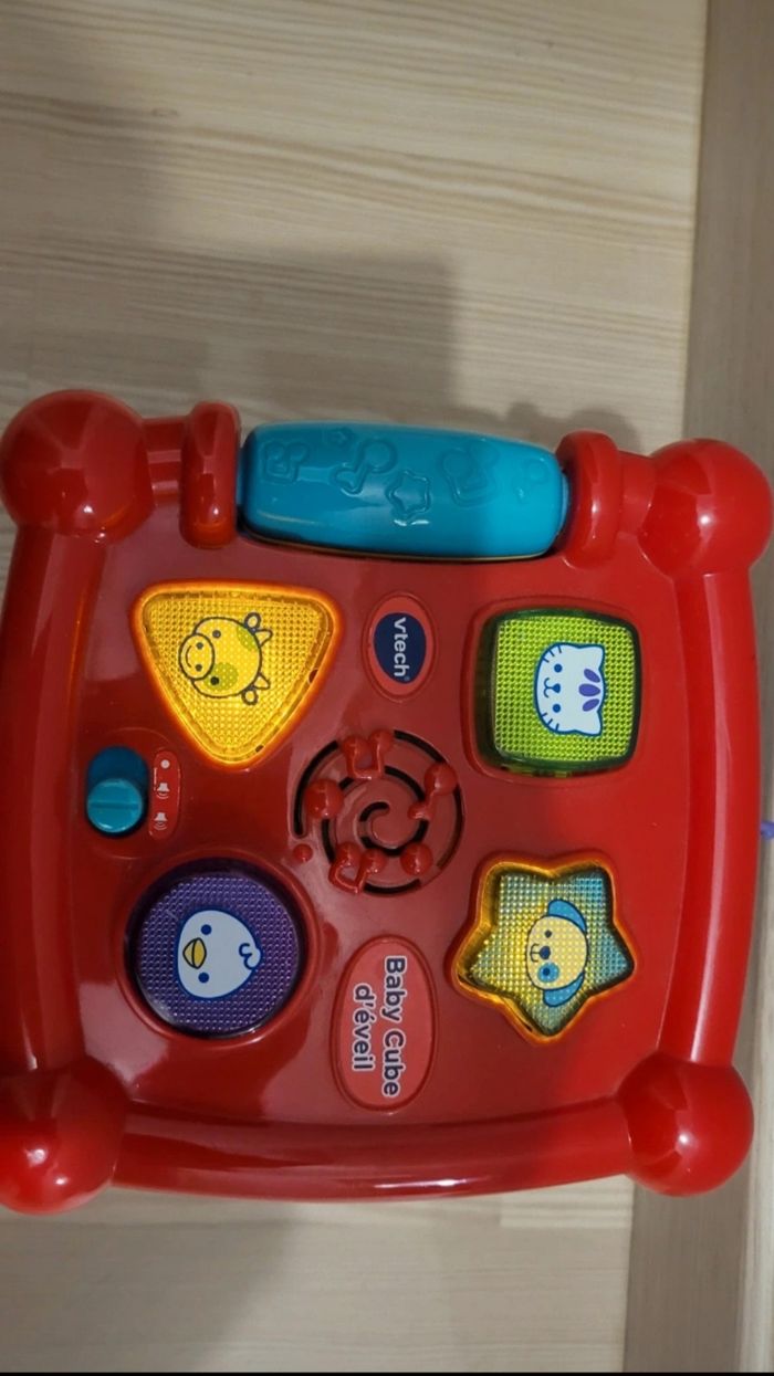 Baby Cube d'éveil interactif bébé 6 à 36 mois - photo numéro 2