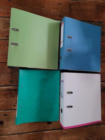 Lot de 4 classeurs Esselte, Elba.. Envoi soigné