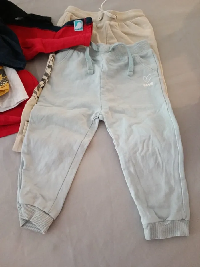 Lot de vêtements 23/24 mois - photo numéro 11