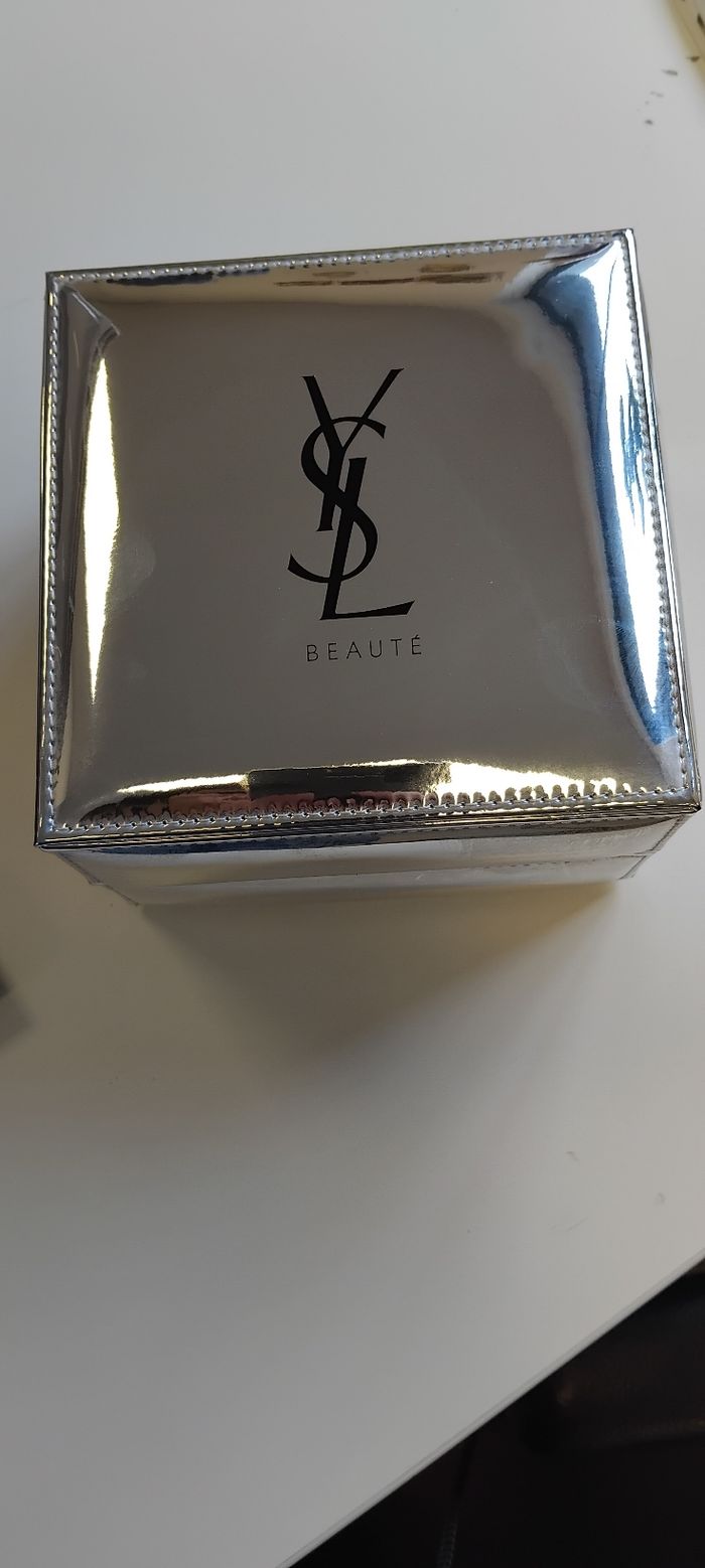 Gloss yves saint laurent - photo numéro 3