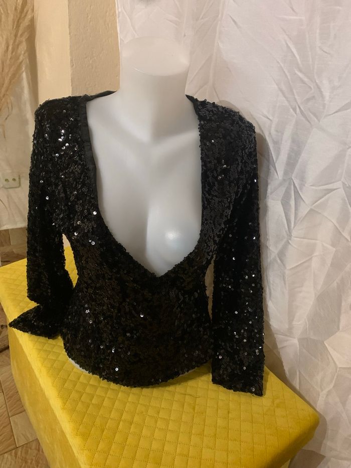 Cardigan Danity à sequin taille S tres bon état noir idéale pour les fêtes 🥳 - photo numéro 2