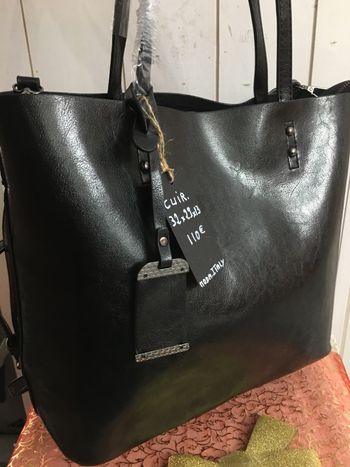 Super solde Magnifique grand sac cuir neuf lire description