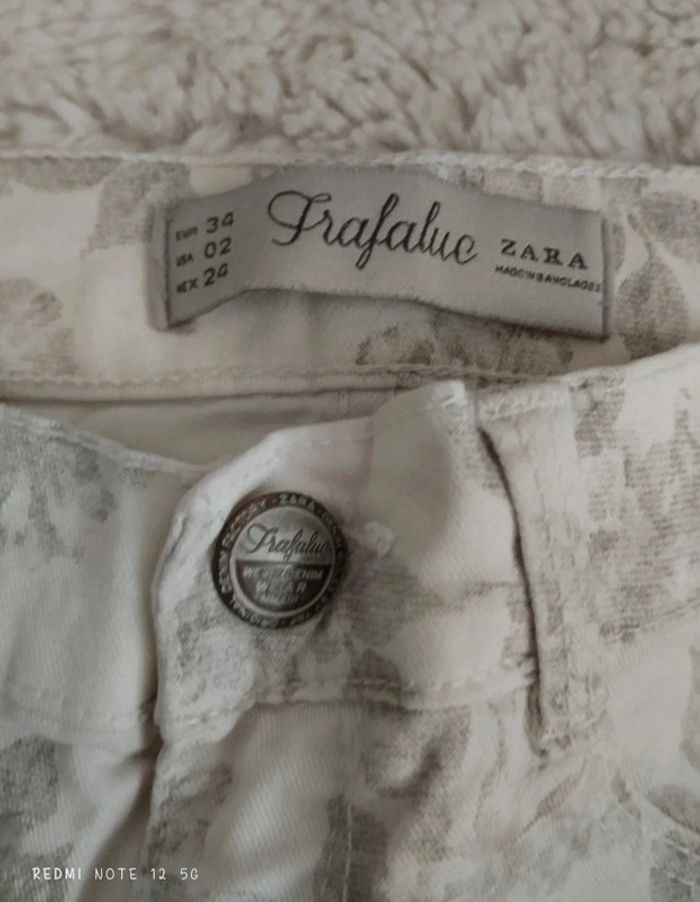 Jolie pantalon Trafaluc taille XS/34 - photo numéro 3