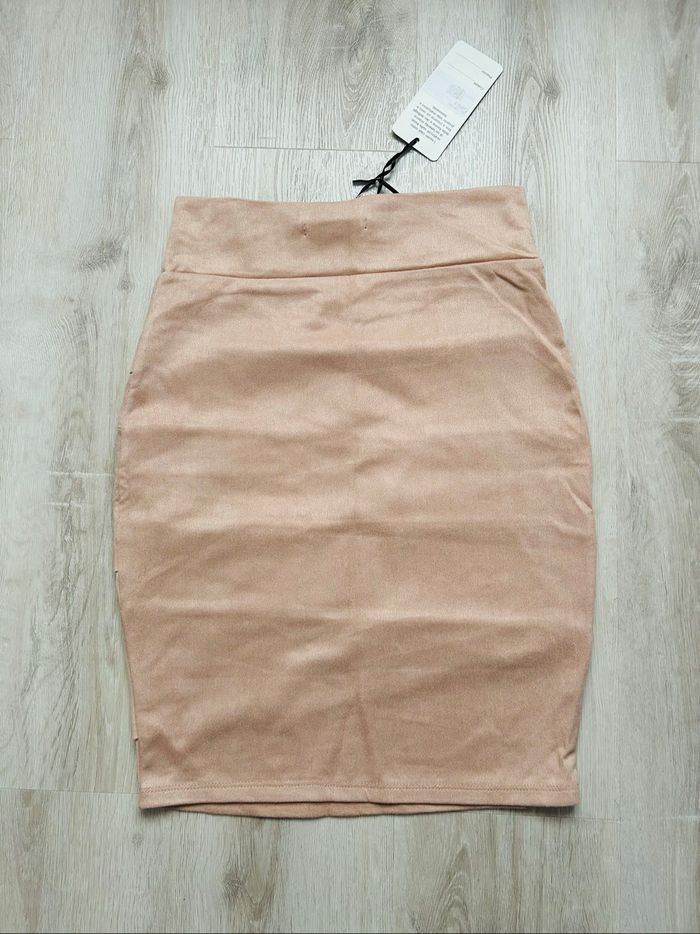 Jupe effet daim taille S 36 styled in Italy - photo numéro 2