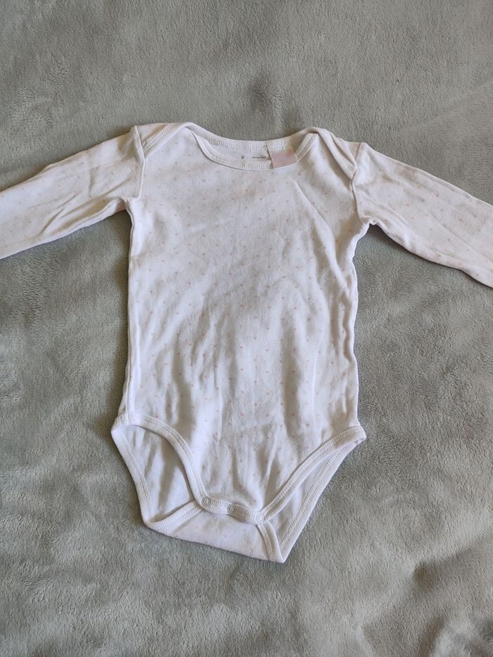 Lot bodies 18 mois - photo numéro 8