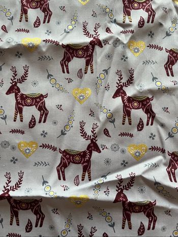 Tissu imprimé reines de Noël