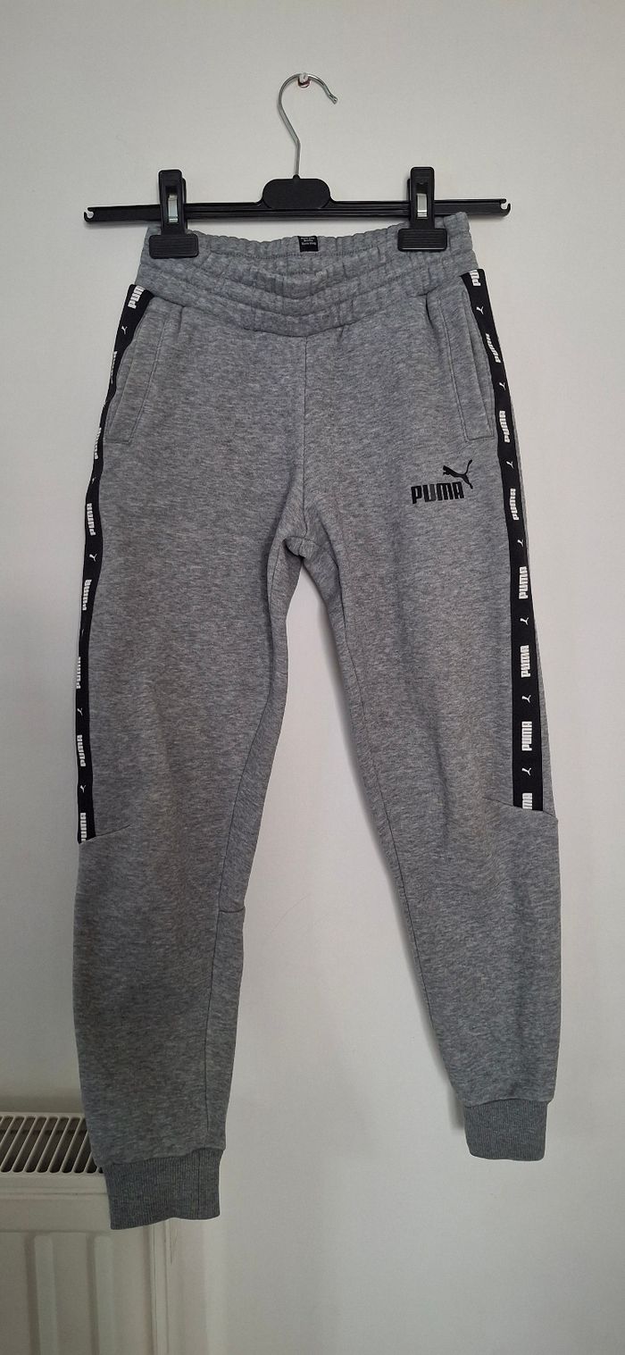 Jogger Puma - Gris avec Bandes "Puma" (Taille 9-10 ans / 140)