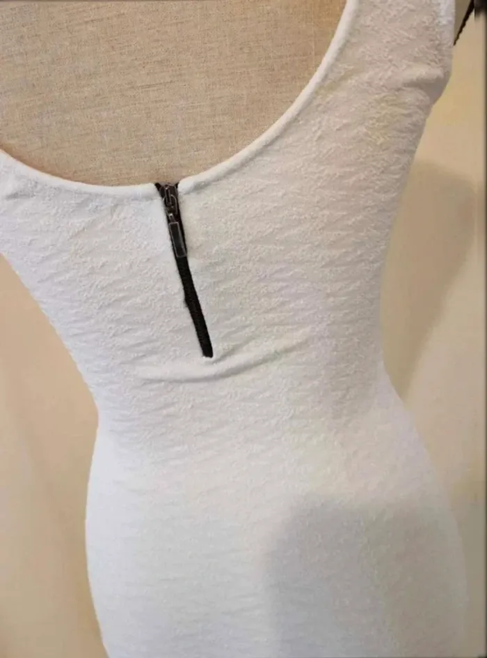 Robe blanche  moulante et courte épaisse M  bershka - photo numéro 5