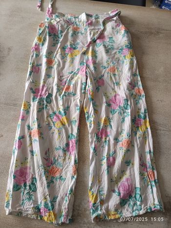 Pantalon a fleurs