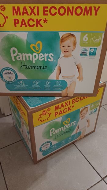 2 carton de couche pampers harmonie taille 6