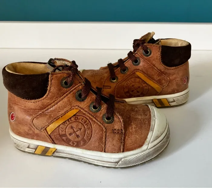 Chaussures bébé taille 22 - photo numéro 2