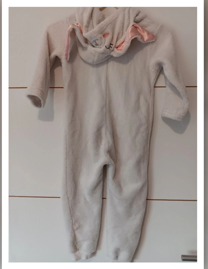 Combinaison pyjama velours lapin 5 ans - photo numéro 2