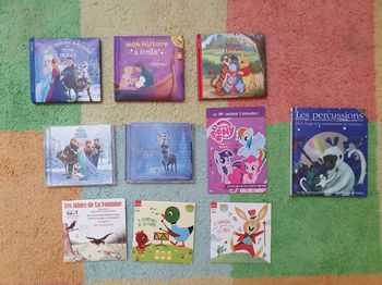 Lot de 3 livres histoire + 2 CD reine des neiges + 3 CD comptines  offerts- 3 ans et + -  TBE