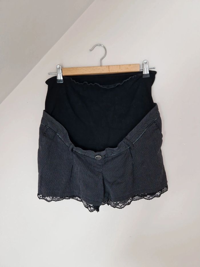 Short maternité