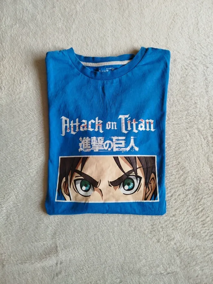 T-shirt L'attaque des titans taille M
