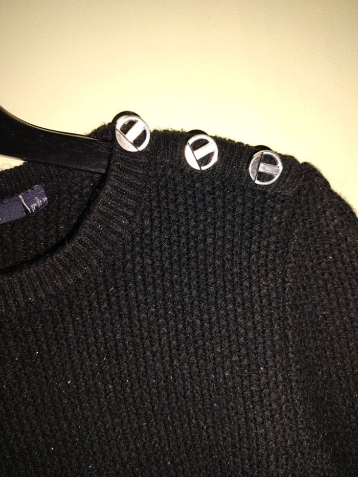 Pull noir - photo numéro 2