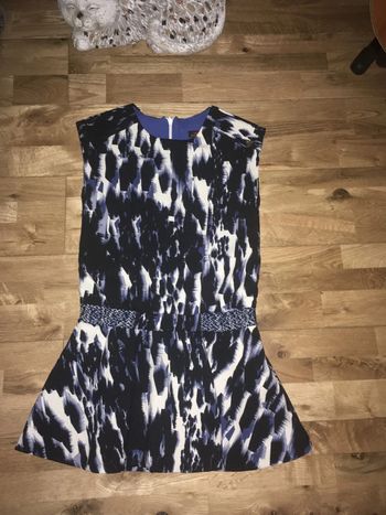 Jolie robe bleu et blanc catimini 8ans