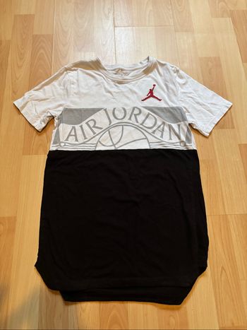 Tee-shirts