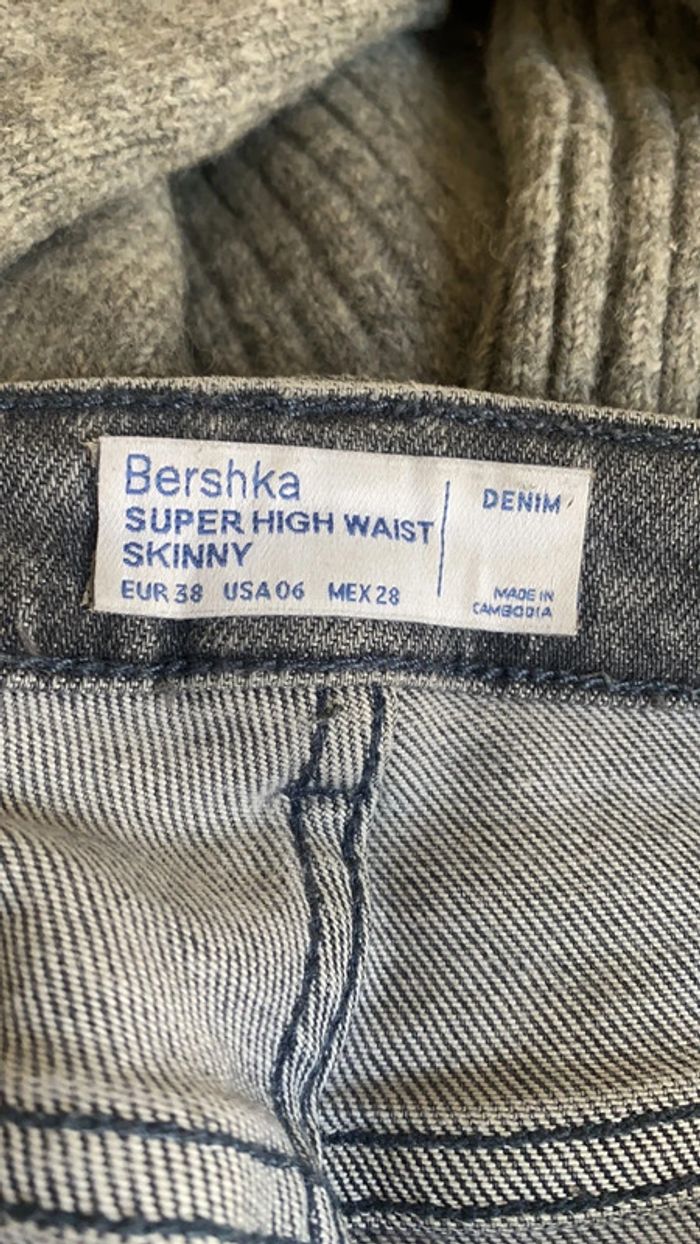 Jean gris Bershka - photo numéro 4