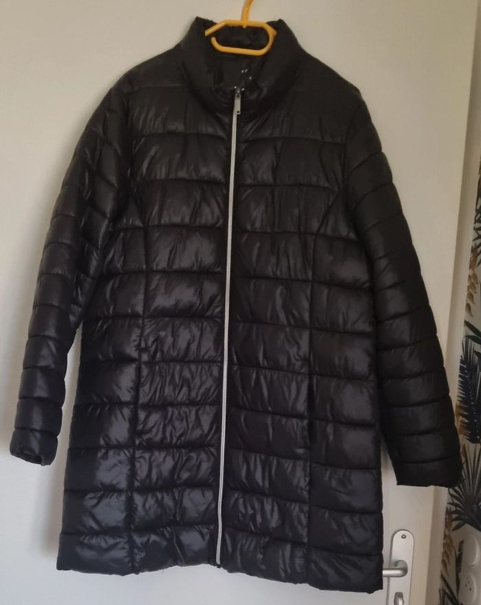 Doudoune mi-longue noire femme