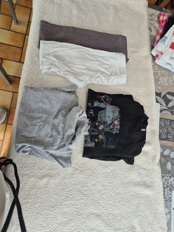 Leggings et tee shirt manches longues