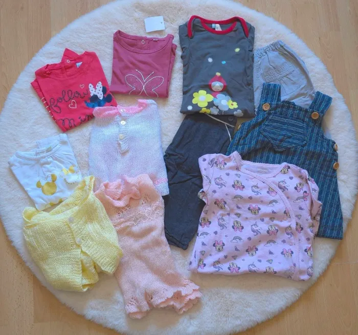 Vend lot du 6-9mois mais qui taille du 74cm au 1ans