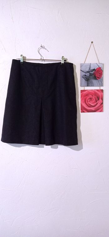 🌸Jupe courte 70% laine, L.O.G.G, taille 38