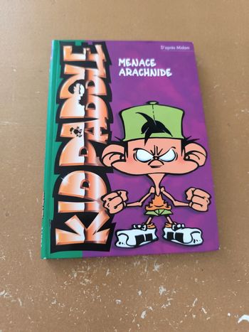 Kid paddle. Menace arachnide