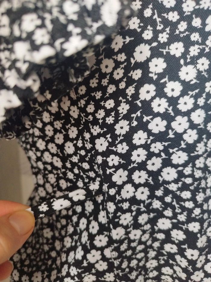 Blouse cache-cœur à fleurs xs NEUVE - photo numéro 4