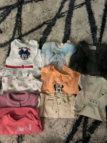 Lot bébé fille six mois