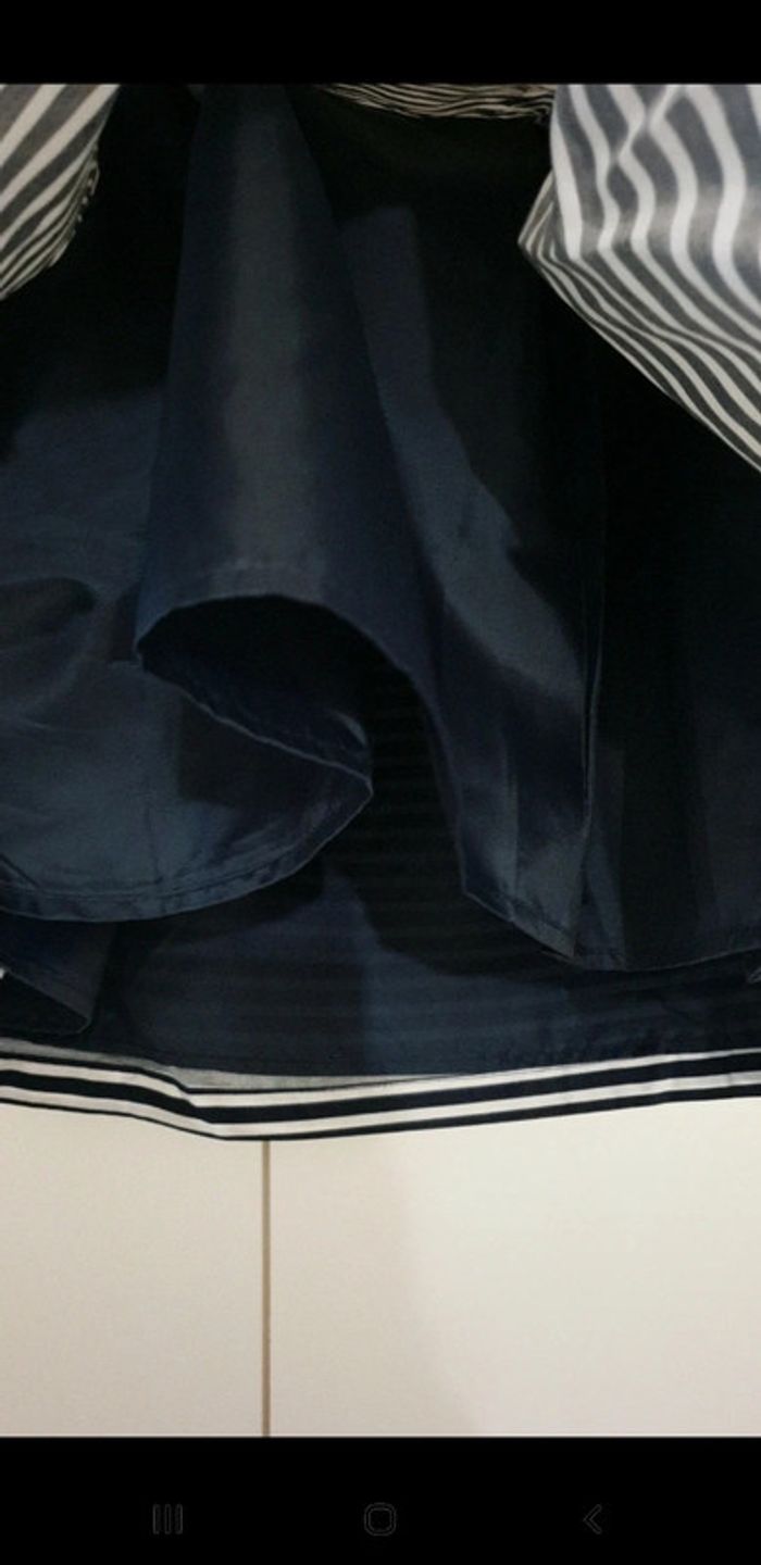 Robe a lignes 8 ans neuve - photo numéro 7