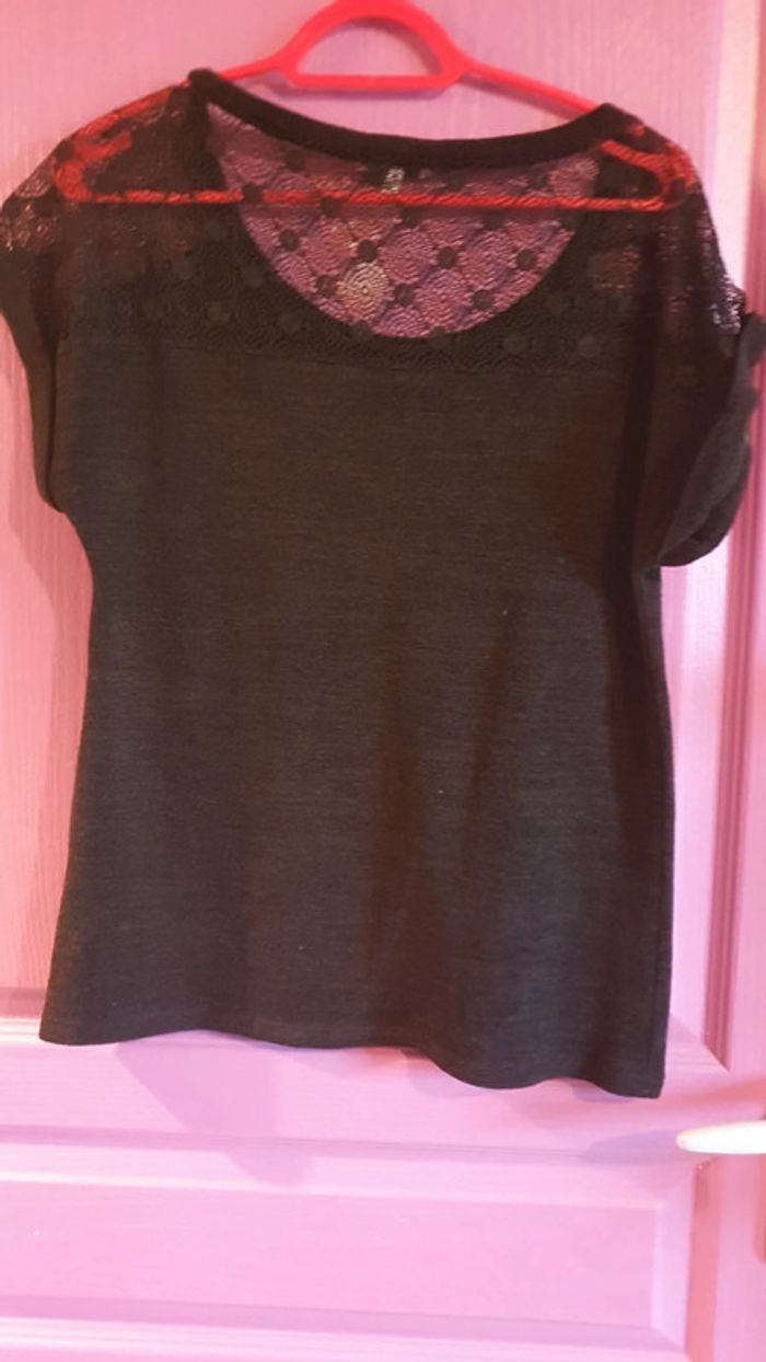 Tshirt dentelle - photo numéro 4
