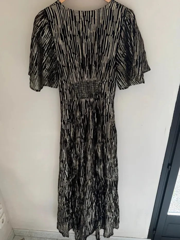 Robe Nixon ba&sh T.0 - photo numéro 6
