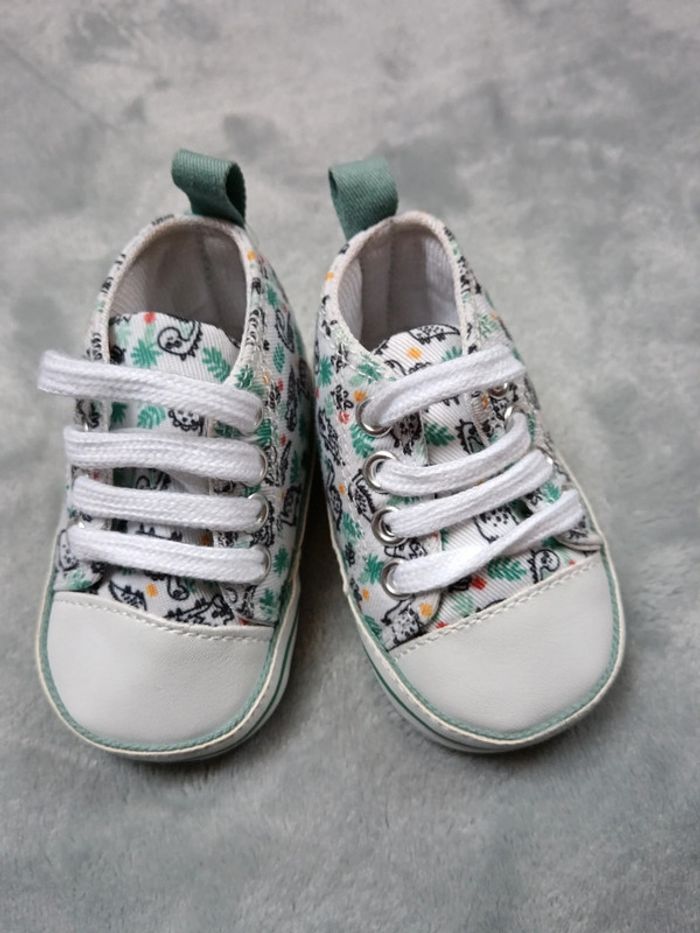 Chaussure bebe neuve - photo numéro 3