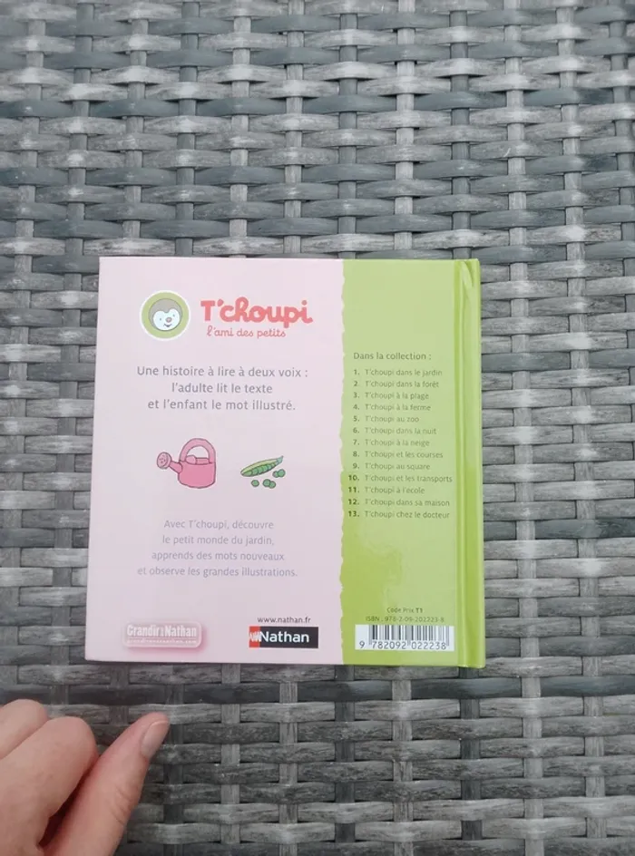 Livre enfant - T'choupi dans le jardin - photo numéro 2